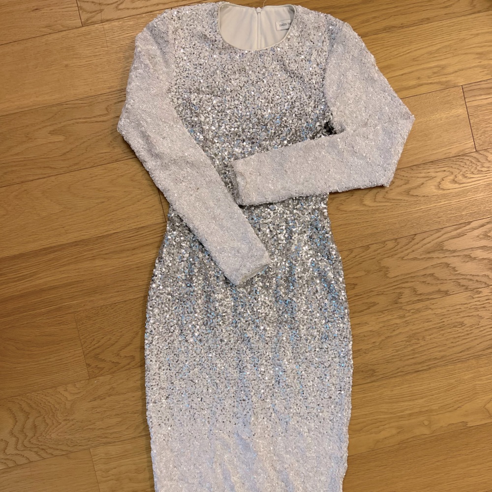 Sequin white and silver dress. Brand: Dress the Population. Size Small.